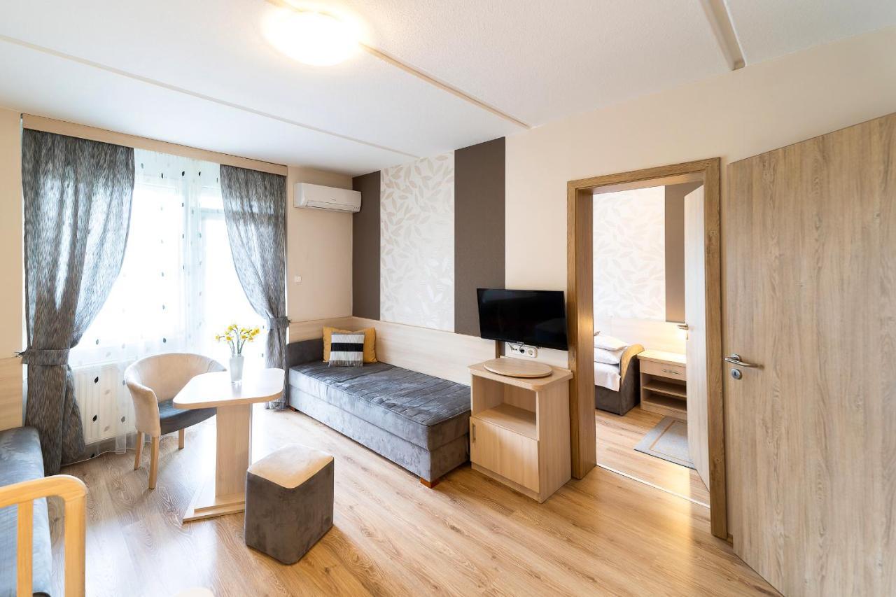 Napfeny Hotel Залакарош Екстер'єр фото